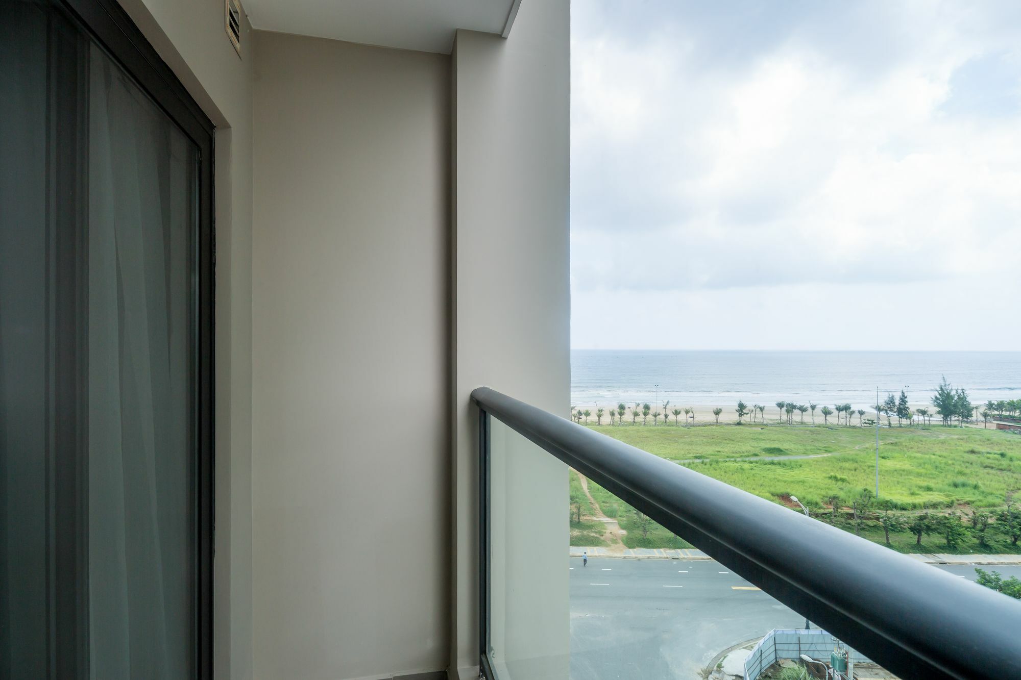 Beachfront Luxury Apartment - Rooftop Pool - Da Nang Exterior foto